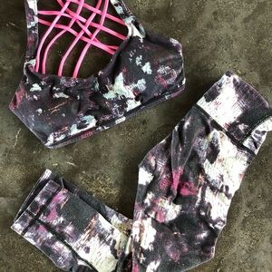 Lululemon sports bra